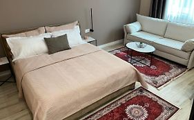 Smart Home , Lovely Apartment In Tirana